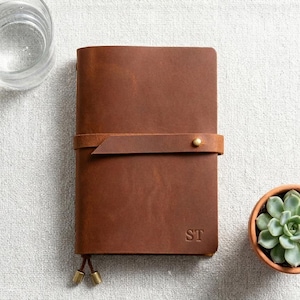 Personalisiertes A5 Leder Journal, Cover mit individueller Name Prägung, nachfüllbares Notizbuch