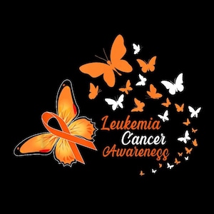 Könnte beinhalten: Ein grafisches Design auf schwarzem Hintergrund mit dem Text "Leukemia Cancer Awareness" in Orange und Weiß. Links befindet sich ein großer orangefarbener Schmetterling mit einer integrierten orangefarbenen Schleife, umgeben von kleineren orangefarbenen und weißen Schmetterlingen.