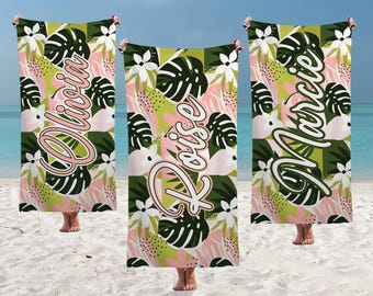 Personalisierte tropische Blumen Strandtücher, Name Pool Handtuch, individuell bedruckte Badetuch, Bachelorette Handtuch, Sommerferien & Brautjungfer Geschenk
