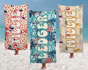 Personalisierte tropische Blumen Strandtücher, Flamingo Name Pool Handtuch, individuell bedruckte Schwimmtuch, Junggesellinnenabschied Strandtuch, Sommerferien Geschenk