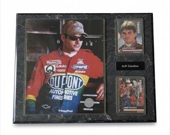 Jeff Gordon NASCAR Plaque Racing Reflections Photo & 2 Traks Trading Cards