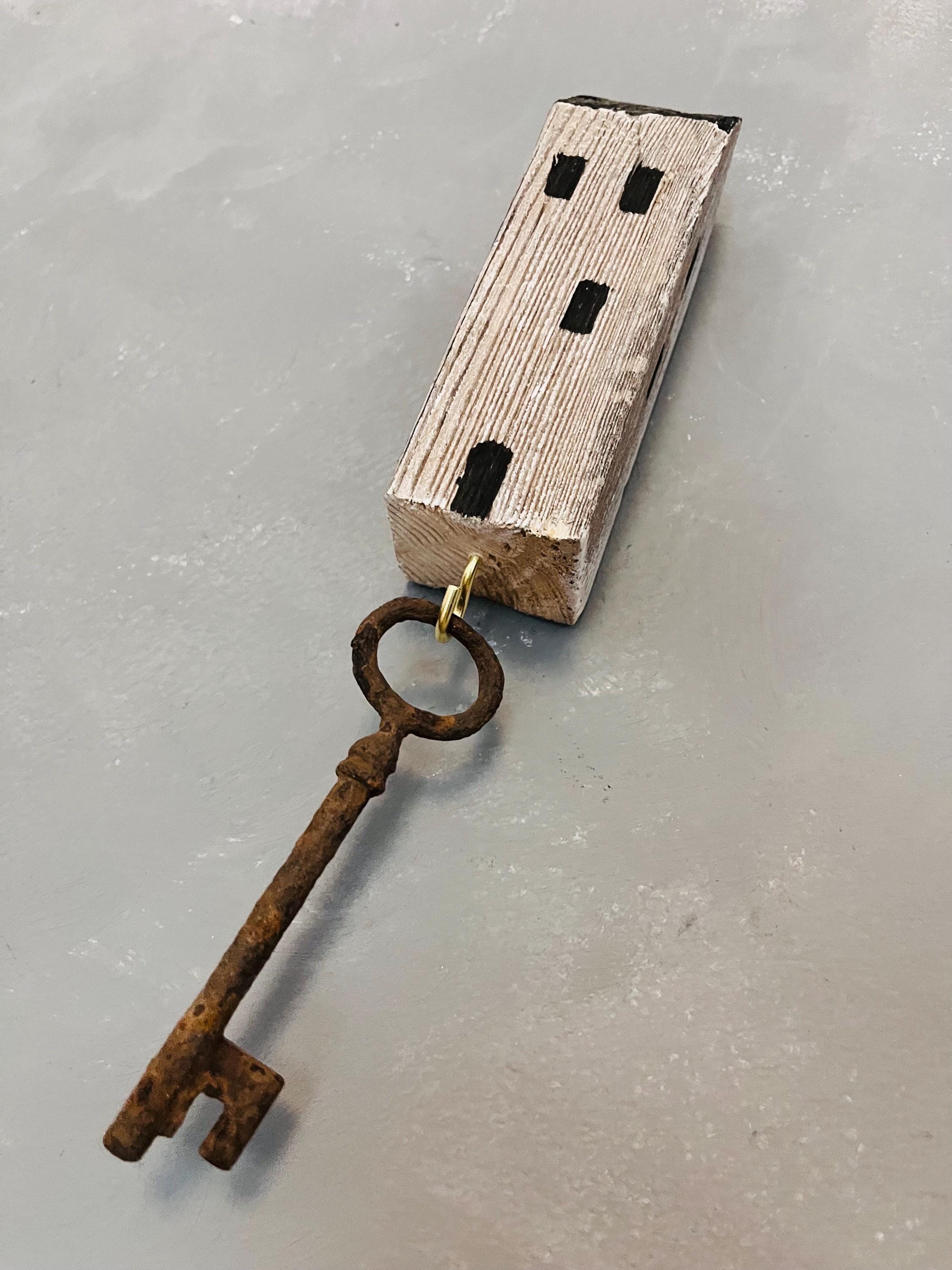 Cute Farmhouse Key Hanger, Handmade Key Holder, Artistic Wall Hook ...