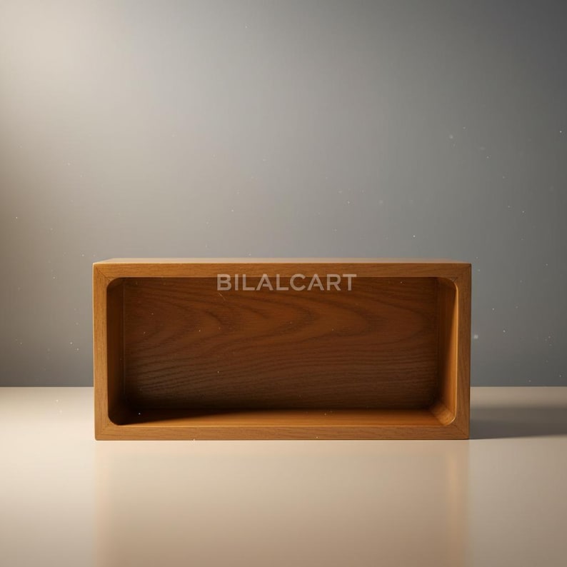 Puede incluir: Una bandeja rectangular de madera con un interior empotrado. La bandeja es de madera de color marr&oacute;n claro y tiene esquinas redondeadas. El texto "BILALCART" est&aacute; impreso en la parte frontal de la bandeja.