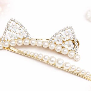 Bling bling cat ears hair clips Cosmic Aura Black Bling Cat Ear Hair Clip Set | Hot Topic main image 4