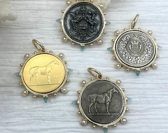 Franskt mynthänge, Horticole De Dison, häst, aqua CZ-pärlram