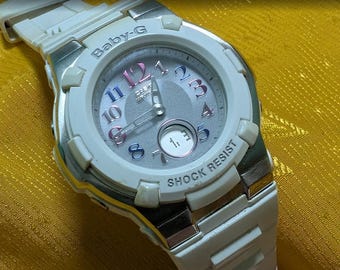 casio baby-g bga-1100 tough solar multiband 6 vintage japan watch analog digital white shock resist. Case 40mm.