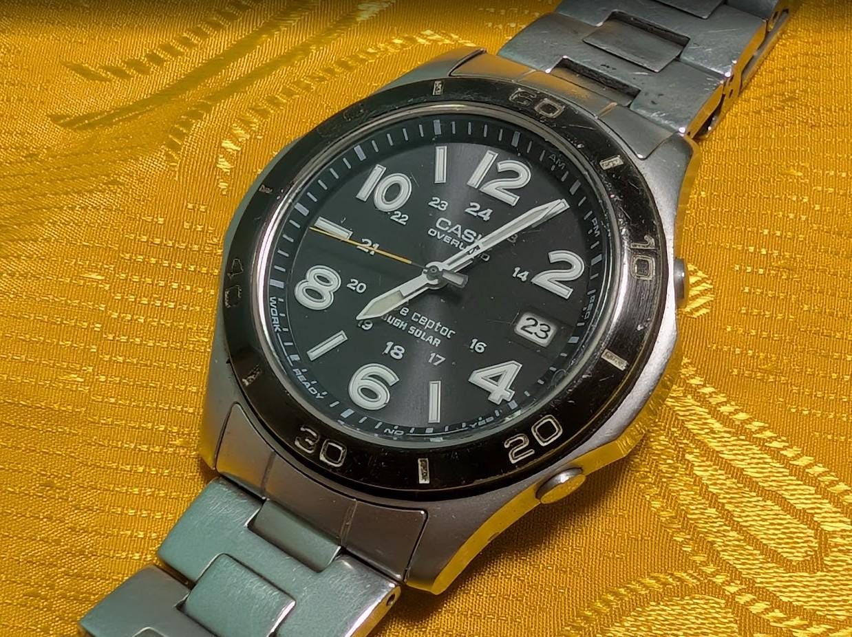 Vintage CASIO Overland OVW-110 Wave Ceptor Tough Solar Watch 40mm