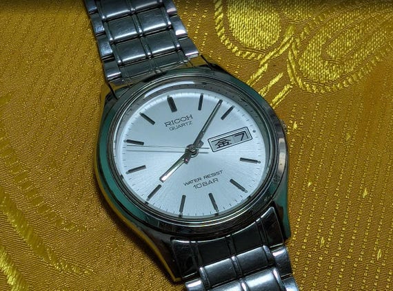 Rare JDM Vintage Ricoh SM 310-08-21 Quartz 10BAR Japan Day Date Watch 34mm