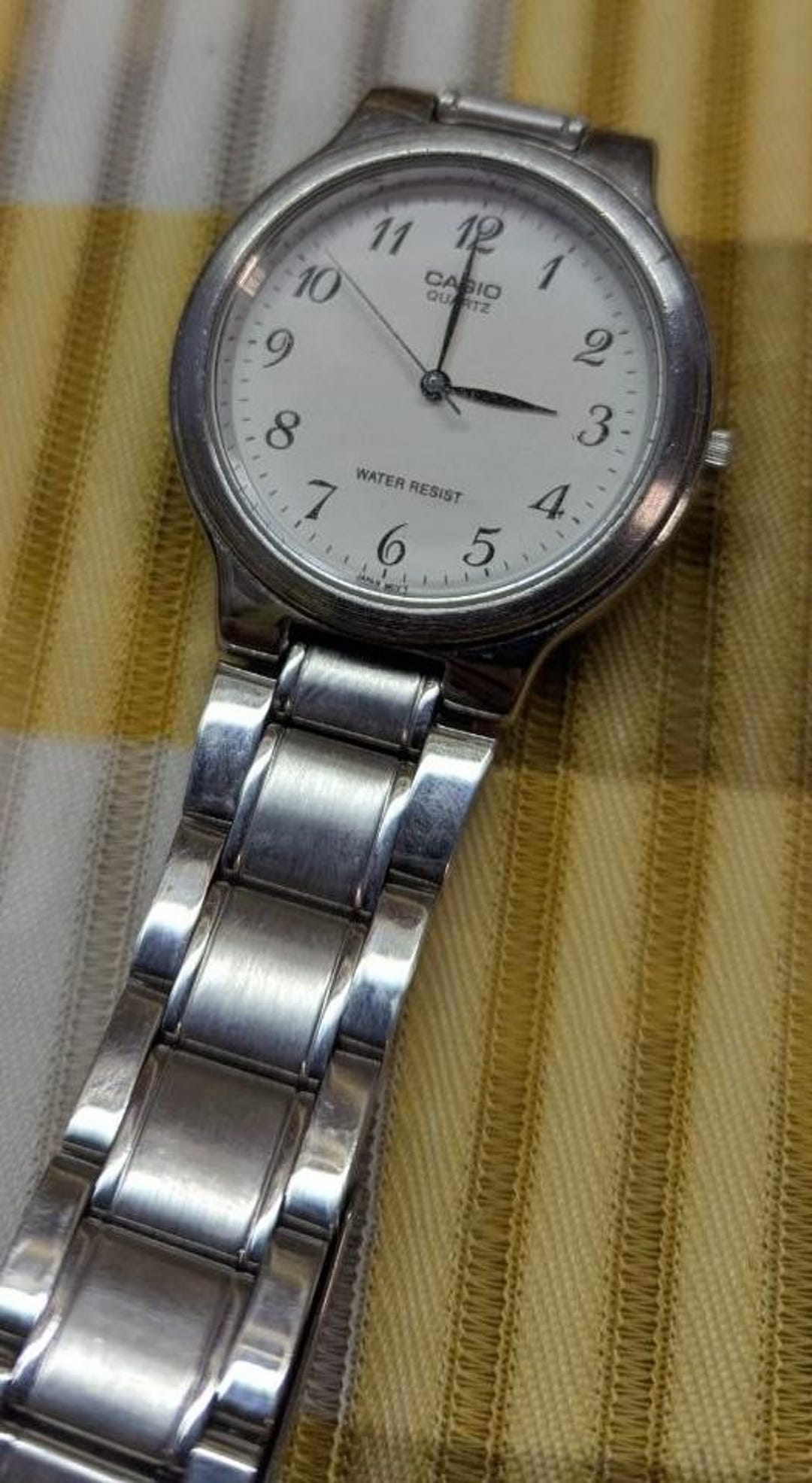 Vintage Casio MTP-1131 705 Quartz Watch White Dial Stainless Steel