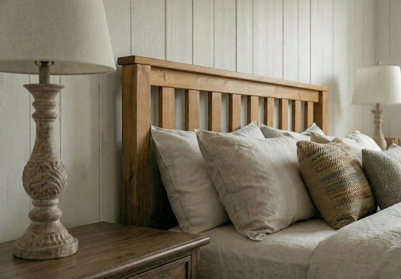 Estructura de cama robusta de madera maciza / Pie de cama bajo con veta natural / Cama rústica de madera estilo granja / Cama doble, king y super king (Reino Unido) / Cama hecha a medida y hecha a mano Honey Oak