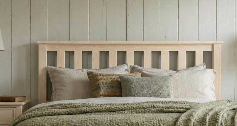 Estructura de cama robusta de madera maciza / Pie de cama bajo con veta natural / Cama rústica de madera estilo granja / Cama doble, king y super king (Reino Unido) / Cama hecha a medida y hecha a mano Warm Linen