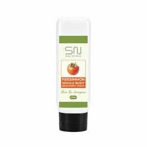 Op de afbeelding: Een witte knijptube Seoul Naturals Persimmon Whole Body Deodorant Cream met een zwarte klapdop. Het etiket bevat een illustratie van een kaki, de tekst SN Seoul Naturals, Persimmon Whole Body Deodorant Cream, Green Tea Lemongrass en 4 fl oz.