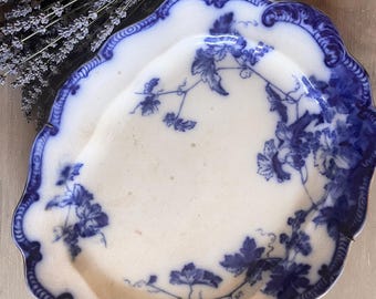 Antieke Victoriaanse blauw-witte Flow Blue Transferware-schaal van Ridgway Lonsdale