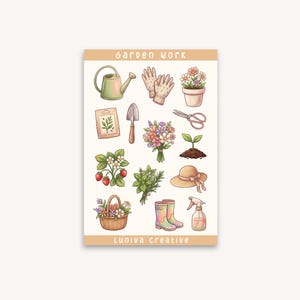 Könnte beinhalten: Ein Stickerbogen mit dem Titel GARDEN WORK von LUNIVA CREATIVE mit Illustrationen einer Gießkanne, Gartenhandschuhen, Topfblumen, einer Samentüte, einer Schaufel, einer Gartenschere, einem Blumenstrauß, einem Keimling, Erdbeeren, Kräutern, einem Sonnenhut, einem Korb, Gummistiefeln und einer Sprühflasche.