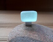 Tumbled cube cabinet knob