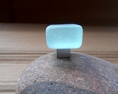 Tumbled cube cabinet knob