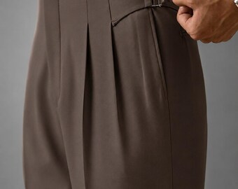 Pantaloni da uomo a vita alta con pieghe, pantaloni eleganti a gamba larga, linguette laterali regolabili, pantaloni vintage su misura, pantaloni formali da abito, vestibilità personalizzata.