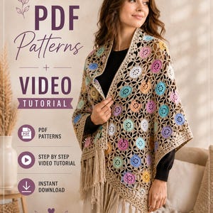 Könnte beinhalten: Ein Häkelschal mit beiger Basis und kreisförmigen Motiven in Pastellrosa, Blau, Gelb und Lila, abgeschlossen mit langen Fransen. Der Text lautet: PDF Patterns + VIDEO TUTORIAL, PDF PATTERNS, STEP BY STEP VIDEO TUTORIAL, INSTANT DOWNLOAD.