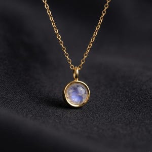 Moonstone Pendant Necklace – Minimalist Round Translucent Crystal Charm, Elegant Gemstone Jewelry Gift for Mom