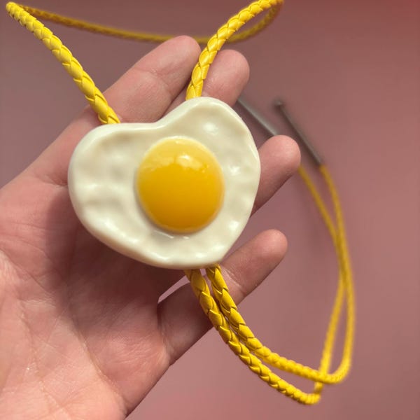 Sunny Side Up Egg Bolo Tie – Handmade Food Western Cowboy Accessory