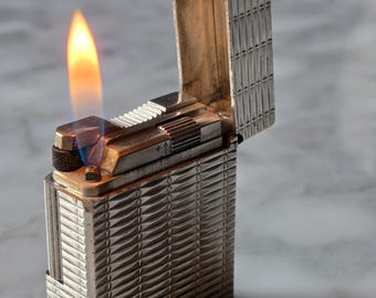 S.T. Dupont Ligne 1 Petit Modèle “Vagues orizzontali” – Placcato argento – Rif. 13149