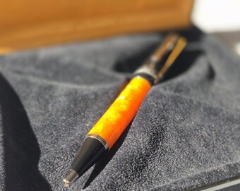 Penna roller Delta Dolce Vita – Icona italiana in resina arancione – Set completo – Mai usata