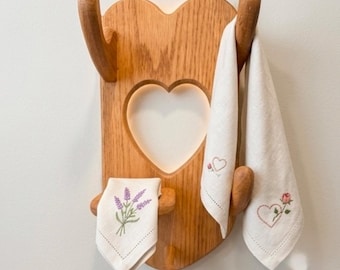 Vintage Wooden Bathroom Organizer Wall Hooks Rustic Farmhouse Heart Holder Made USA