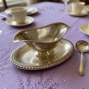 Vintage Silverplate Gravy Boat with Attached Underplate Classic Serving Dish Farmhouse Table Decor