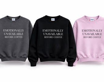 Bluza z kapturem „Emocjonalnie niedostępna przed kawą” – minimalistyczny miłośnik kawy