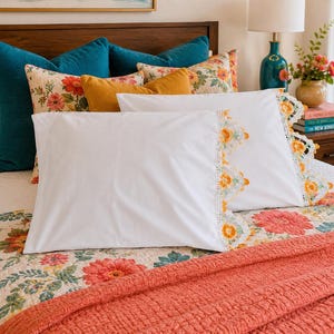 Fundas de almohada vintage de algodón blanco con ribete de encaje de ganchillo floral naranja, juego de ropa de cama estilo granja cottagecore