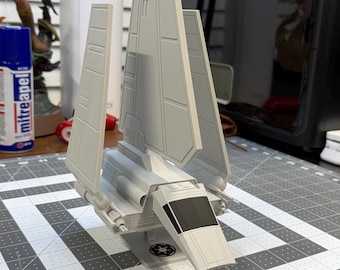 Imperial Lambda Shuttle Desk Model – 3D Printed Sci-Fi Display Ship