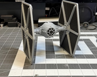 3D Printed TIE Fighter Model – Starfighter Replica Display, Sci-Fi Starship Collector Decor