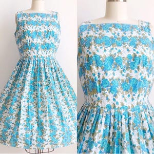 1950s Vintage Blue Rose Print Floral Day Dress Sundress Size Medium/Large