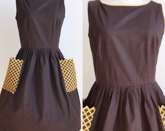 50s Vintage Brown Day Dress Large Pockets - Medium