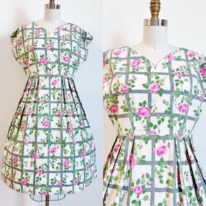 Vintage 50s Medium Large Rose Floral Print Cotton Day Dress