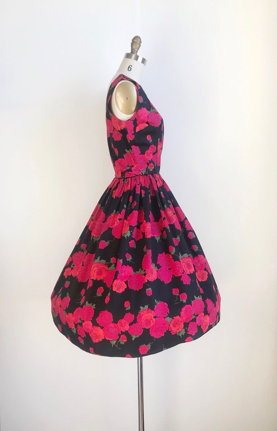 50s Vintage Rose Print Floral Print Day Dress- Sm… - image 3