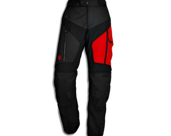 Pantalones de moto textiles Ducati Explorer, impermeables, para viajes y aventuras en moto.