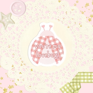 Lovebug Vinyl Aufkleber | Gingham Marienkäfer, Marienkäfer, Junk Journal, Scrapbook