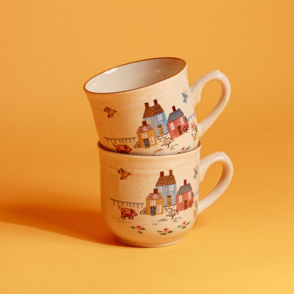Set of 2 Vintage 70s Beige Farm House Novelty Print Round Ceramic Mugs