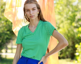 Jaren '60 Groen Wit Gestreepte Vneck Blouse Vintage Gebreide zomertop met korte mouwen