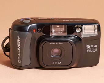 Cámara de película de 35 mm con zoom y apuntar y disparar Fuji Discovery 190 vintage