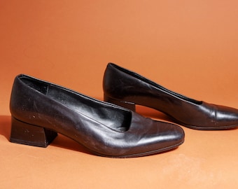 90s Black Glossy Slip On Flats Vintage Classic Leather Chunky Heel Flats