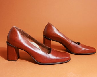 90s Caramel Brown Square Toe Heels Vintage Classic Leather Chunky Pumps Shoes