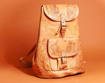 90s Caramel Leather Hand Carved Backpack Vintage Engraved Big Bag