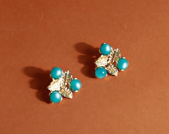 Vintage 80s Blue Pastel Romantic Bead Leaf Small Clip On Earrings