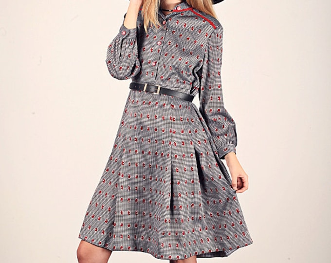 1960s Mod Dress in Black & Gray Plaid with Long Sleeves Large