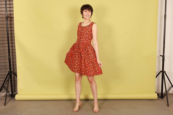 40s Red Tiny Flower Print Folk Dress Vintage Prin… - image 5