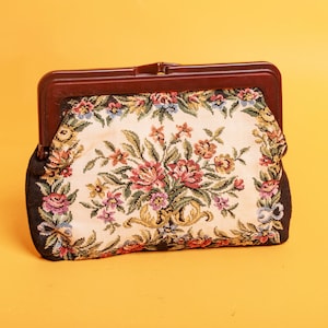 70s Floral Tapestry Clutch  Plastic Frame Clutch Vintage Needlepoint Embroidered Flower Fabric Hand Purse