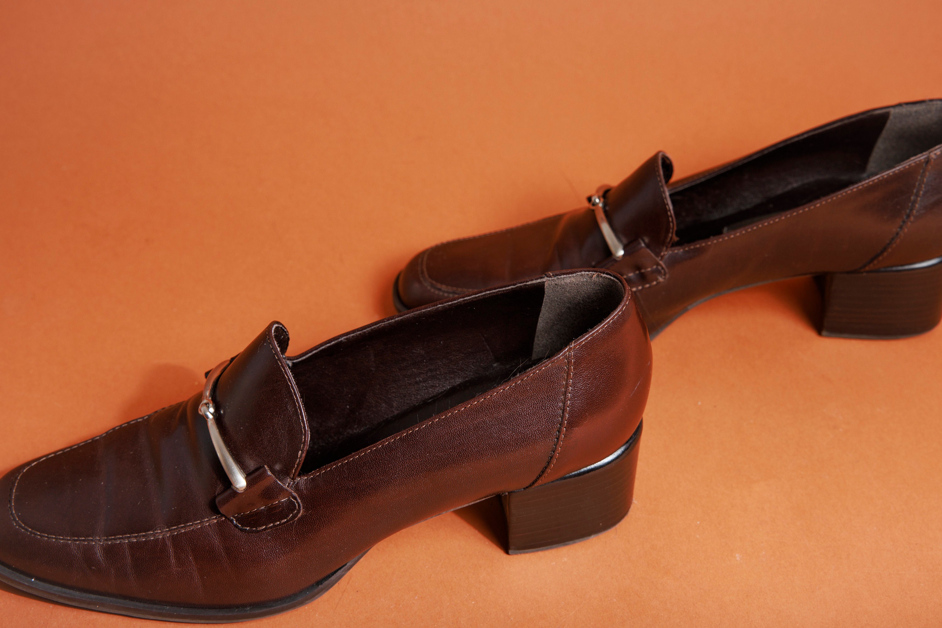 90s Dark Brown Leather Buckle Loafers Vintage Classic Short
