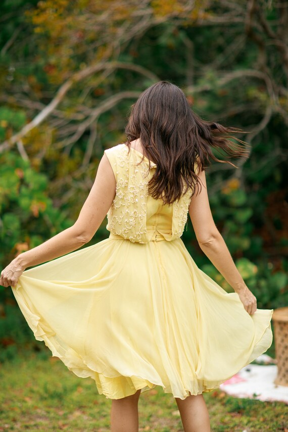 50s Pale Yellow Sleeveless Chiffon Dress Vintage … - image 6